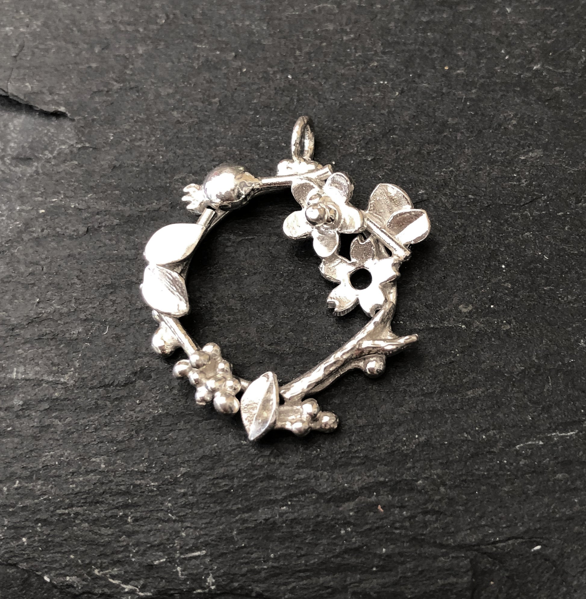sterling silver flower wreath pendant 