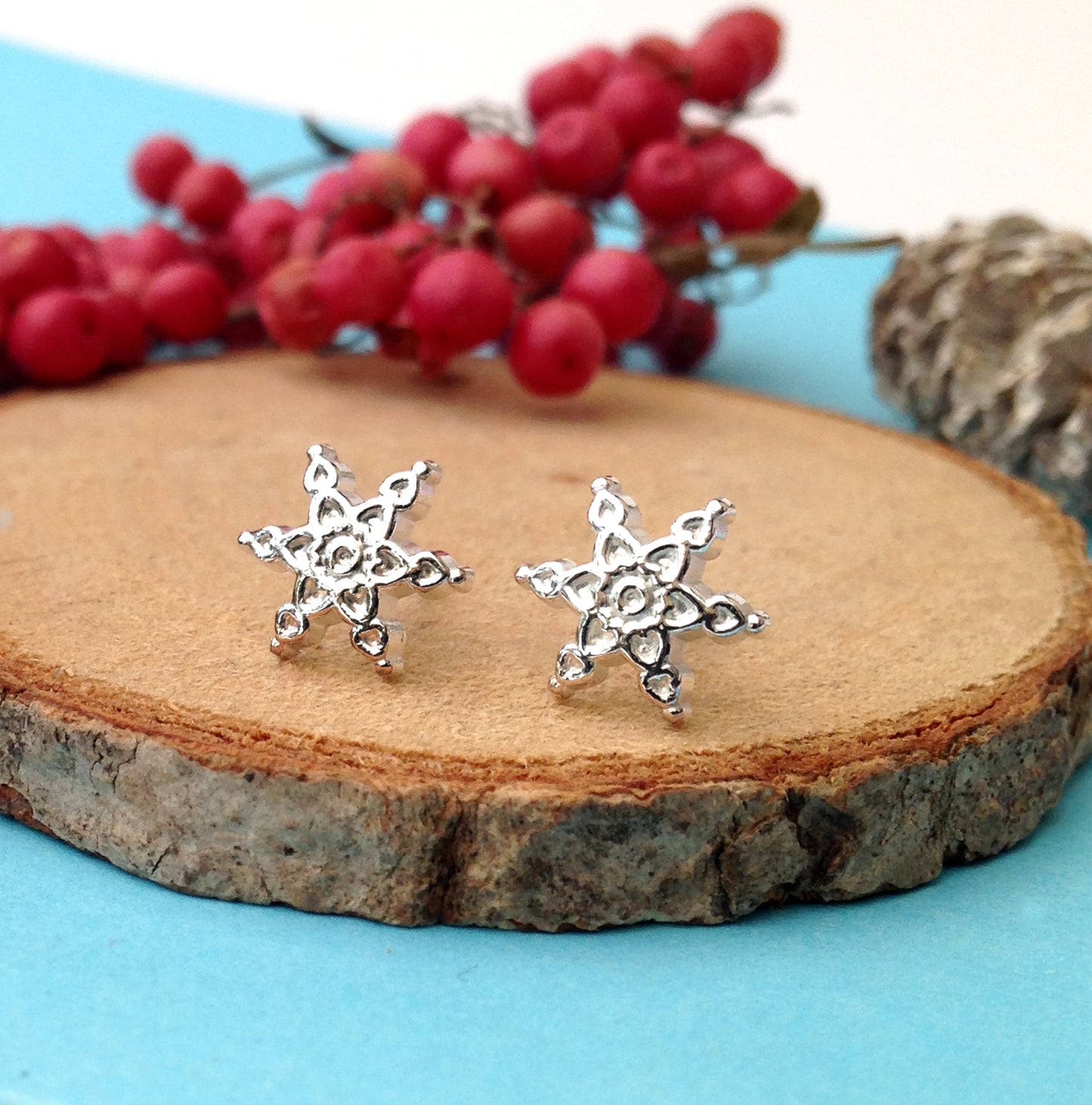 Snowflake stud Earrings